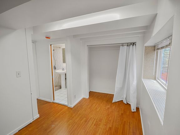 5th image of 1762-1768 9th Ave #1762-1/2