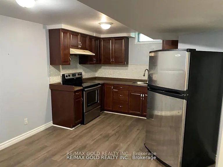 27 Middlecote Dr #BASEMENT — Photo 14
