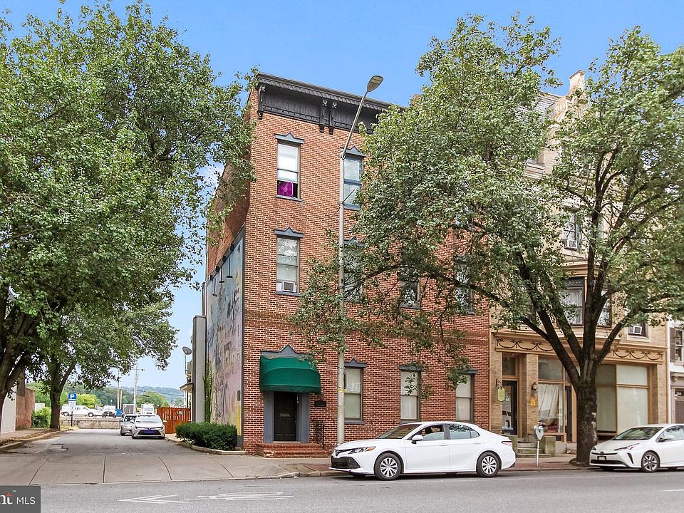 1st image of 252 W Market St