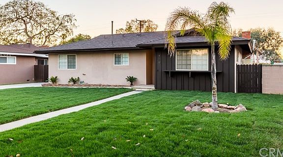 2nd image of 719 N Hyacinth Ave
