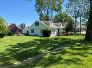 223 E Wood St, Paris, IL 61944