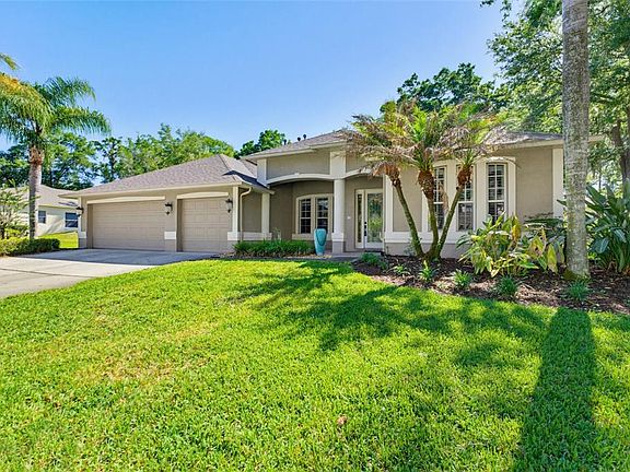 3rd image of 62 Camelot Ridge Dr