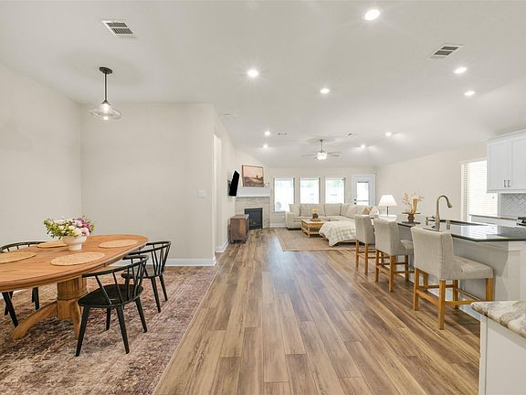 4th image of 21843 Rose Maris Ln