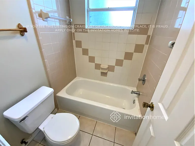 7737 Rockridge Dr W — Photo 13