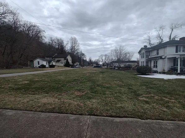 506 S 10th St, Ironton, OH 45638