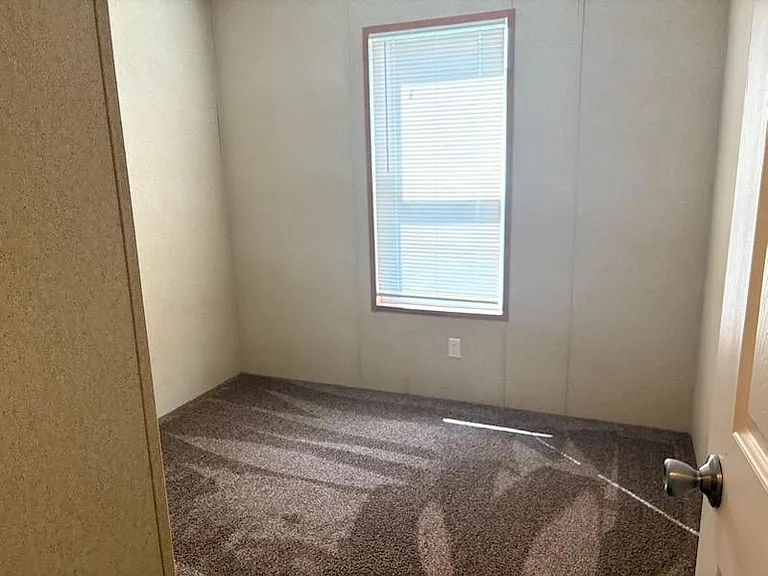 51000 Mott Rd #205 — Photo 7