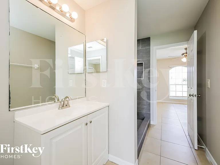 1004 Alabama Rd S — Photo 13