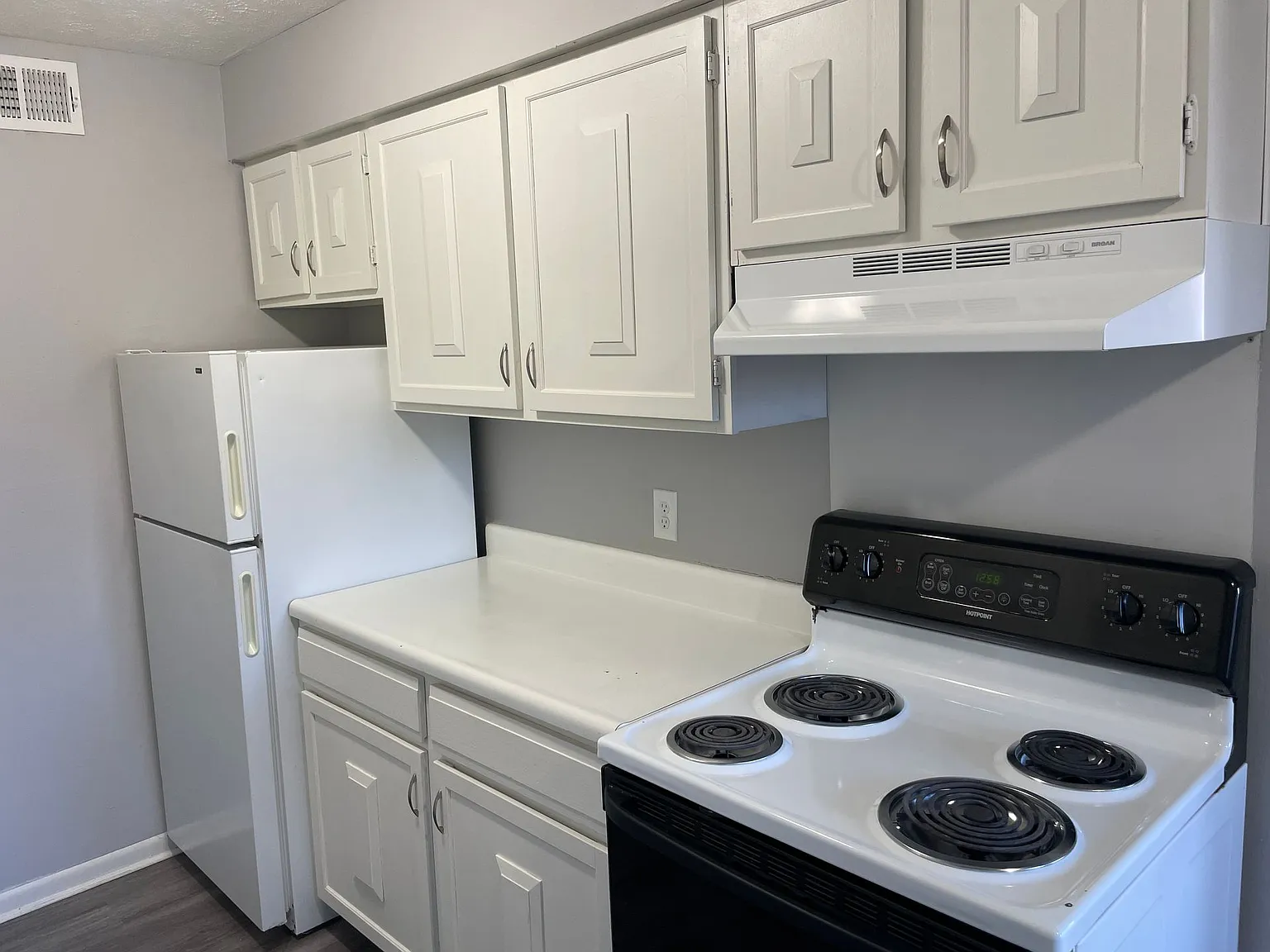 Juniper Gardens — Photo 1