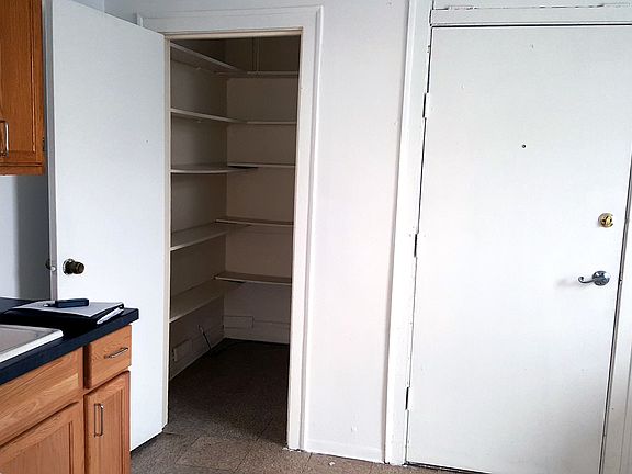 5th image of 3443 W Belle Plaine Ave APT 1