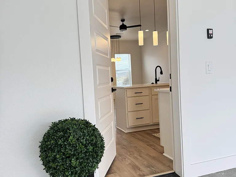 1810 Rich Smith Ln — Photo 6