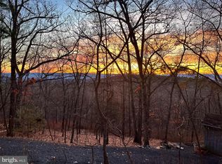 Supinlick Rdg, Broadway, VA 22815