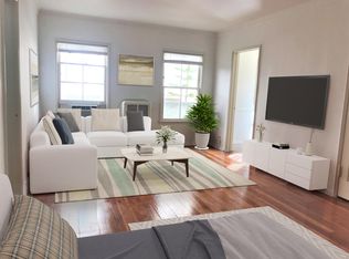 446 N Oakhurst Dr APT 206, Beverly Hills, CA 90210