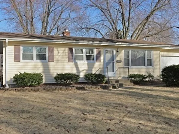 424 S 14th St, St Charles, IL 60174