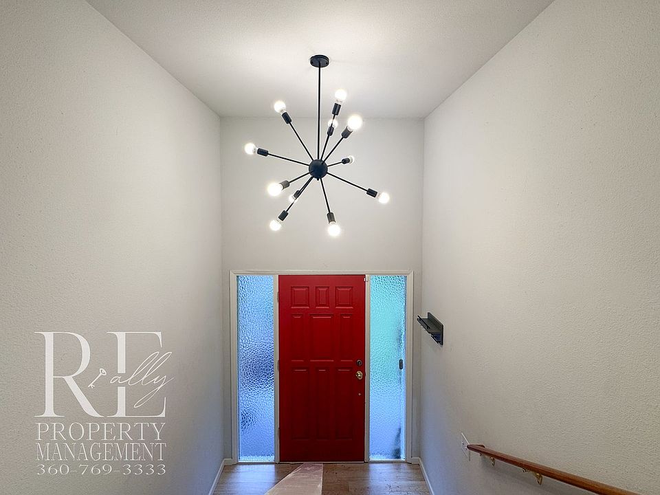 1st image of 3867 Canterbury Pl SE