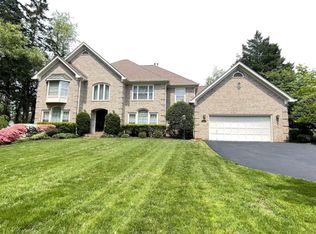 9480 Deramus Farm Ct, Vienna, VA 22182