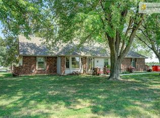 2307 N Blue Mills Rd, Independence, MO 64058