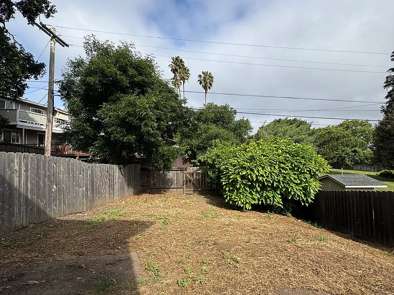 70 Parrott St — Photo 30