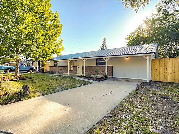 2nd image of 420 San Lanta Cir