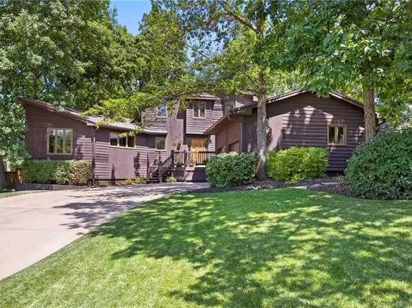 10831 King St, Overland Park, KS 66210