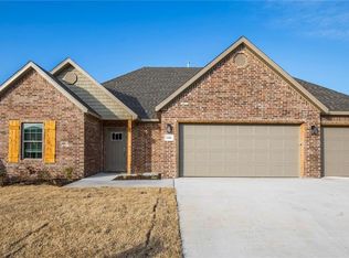 485 Baker St, Pea Ridge, AR 72751