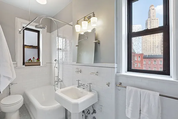 Sold by Compass | media 17
