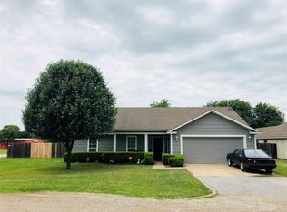 110 S McLain St, Nowata, OK 74048