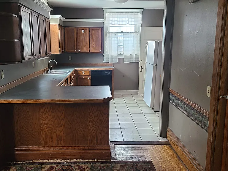 214 Woodward Ave #A — Photo 7