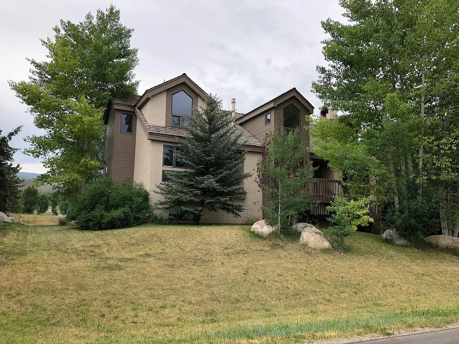 3 bed, 2349 sqft, $6,000 — Photo 1
