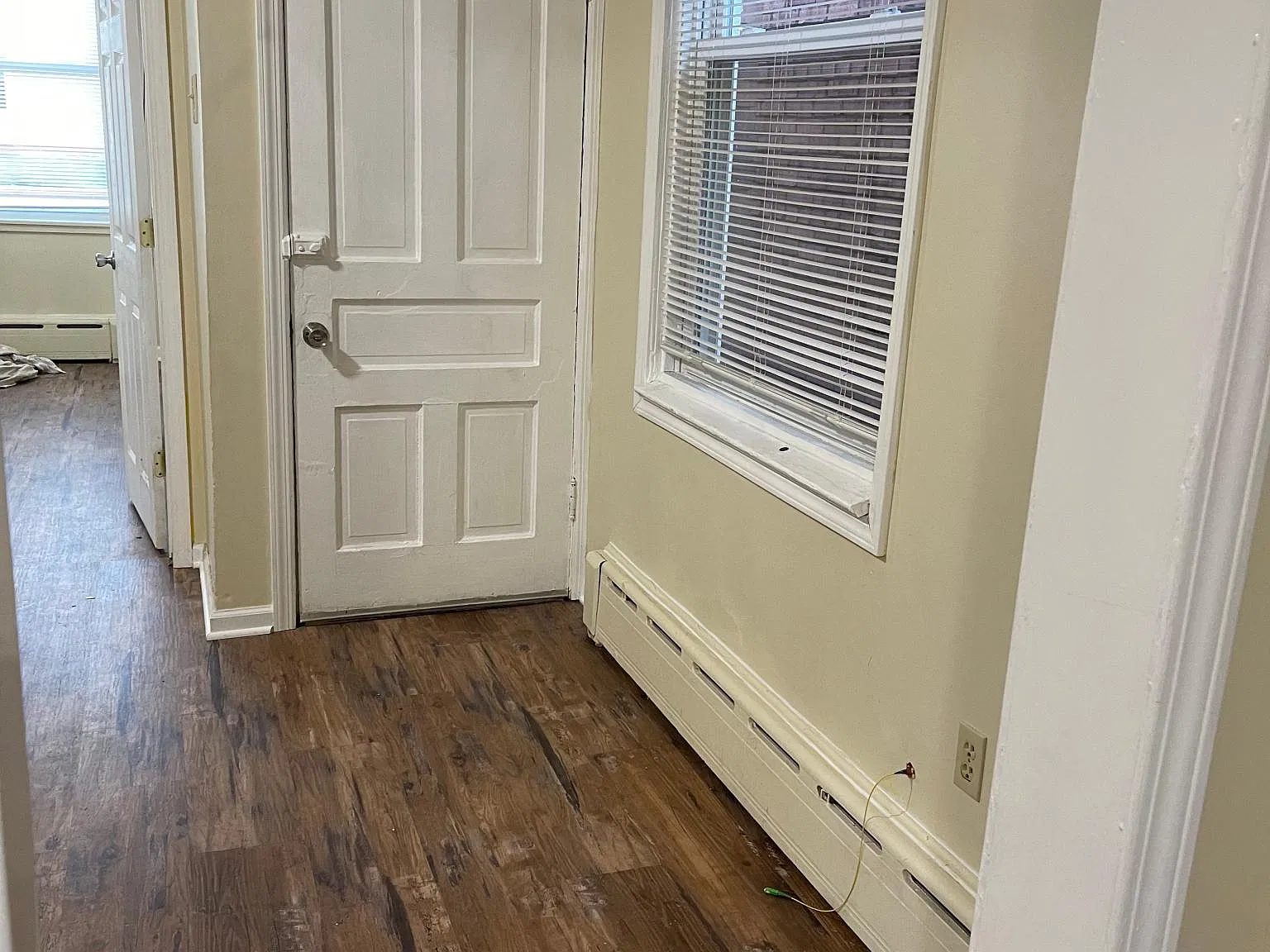1 bed, 100 sqft, $995 — Photo 2