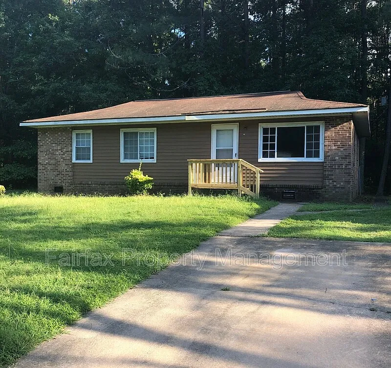 3 bed, 2.0 bath, 1025 sqft, $1,995 — Photo 1