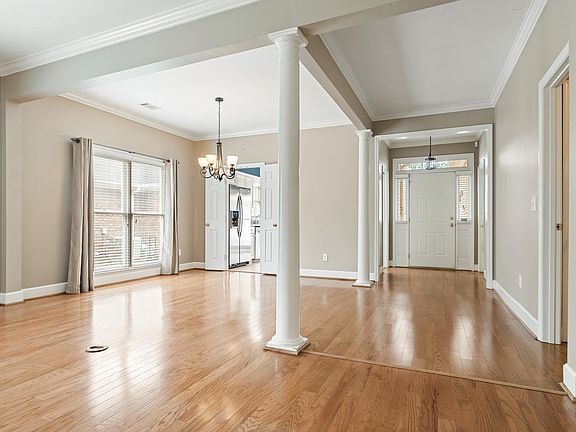 4th image of 205 Paradise Lake Dr
