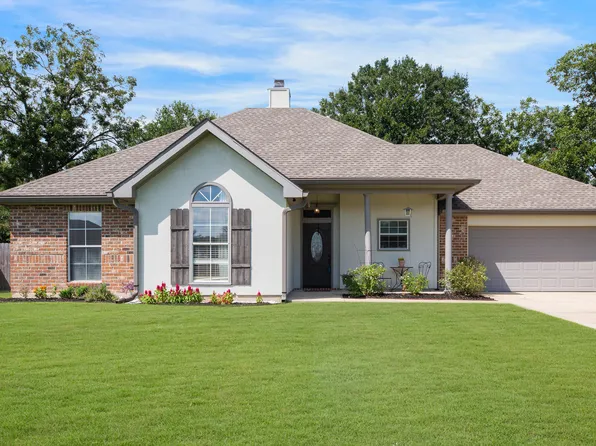 204 Deer Meadow Blvd, Broussard, LA 70518