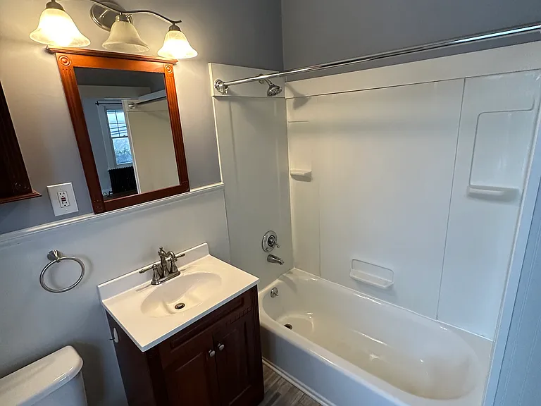 Bathroom - Main Floor