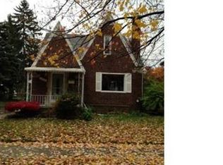 15581 Regina Ave, Allen Park, MI 48101
