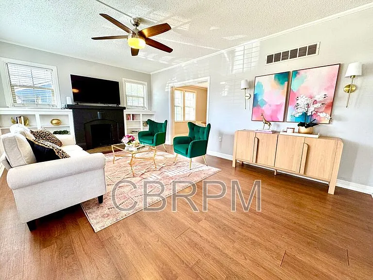 2702 23rd St — Photo 5