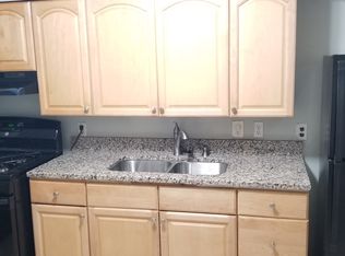 624 Stirling St #1, Baltimore, MD 21202