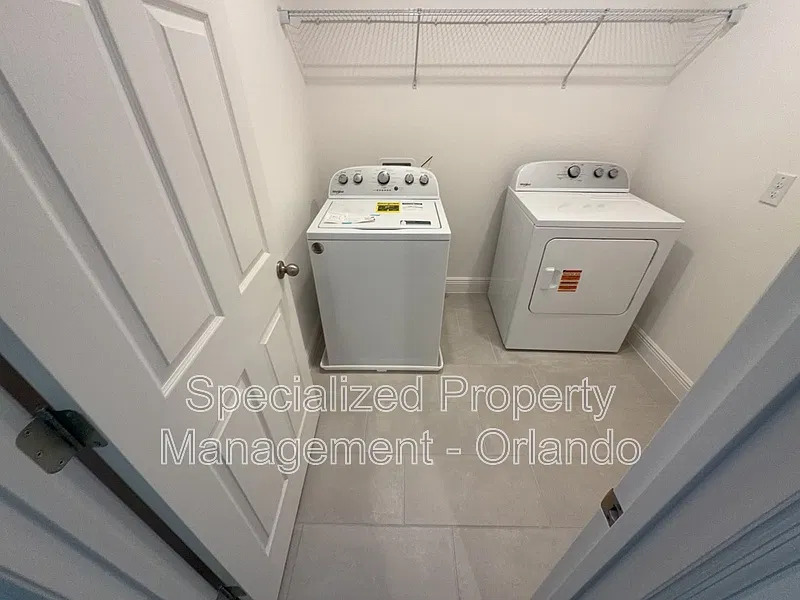 4 bed, 3.0 bath, 2280 sqft, $2,995 — Photo 4