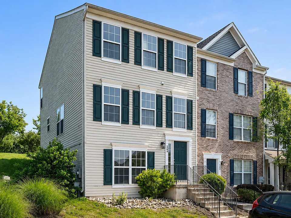 303 Pendleton Ln