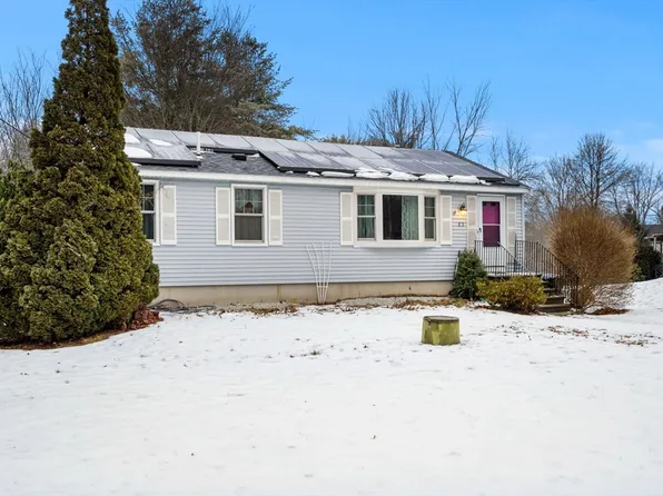 82 Monroe St, Amesbury, MA 01913