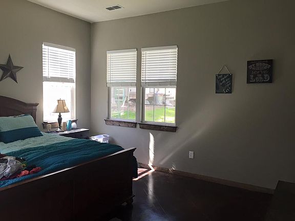5th image of 2605 Forest Park Dr