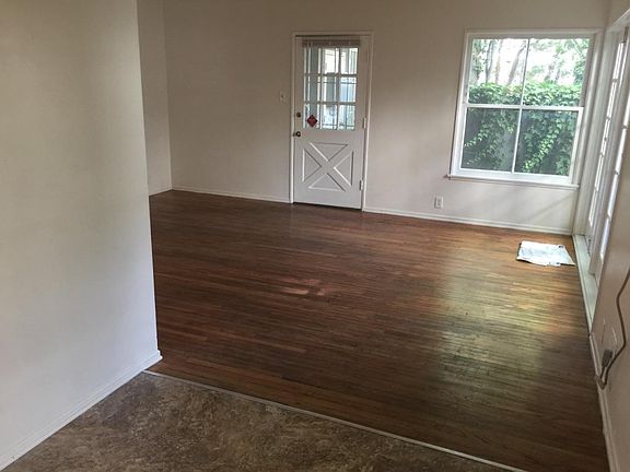 3rd image of 12924 Burbank Blvd #2