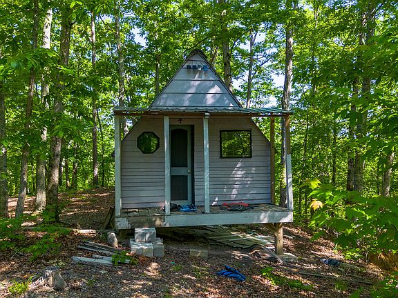 33rd image of 1705 Eagle Furnace Rd