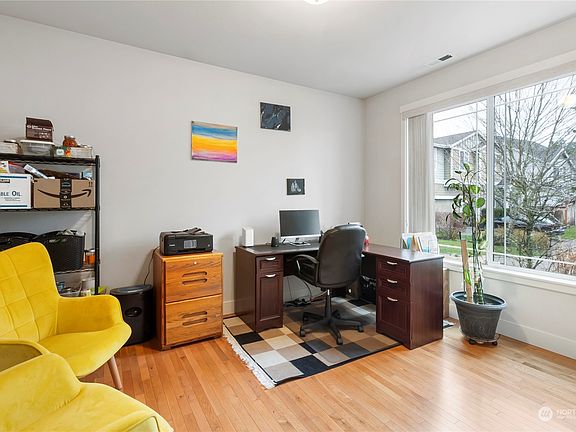 5th image of 18404 86th Avenue Ct E