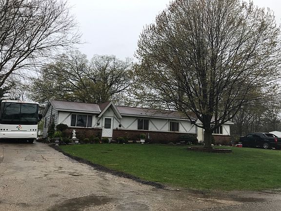 3rd image of 2497-2499 Brookdale Dr