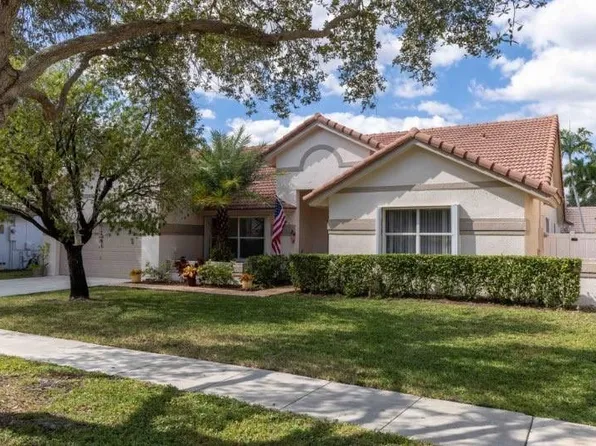 590 NW 161st Avenue, Pembroke Pines, FL 33028