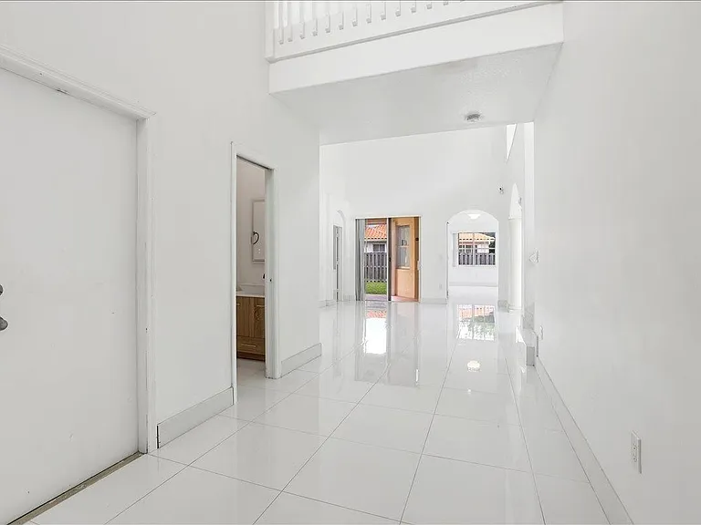 3802 SW 165th Ter — Photo 10