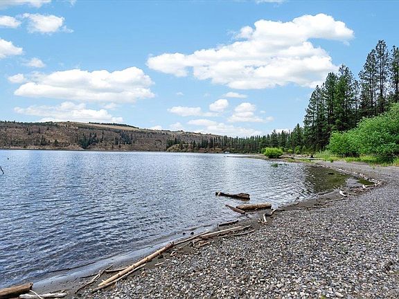3rd image of 42049 Porcupine Bay Rd N