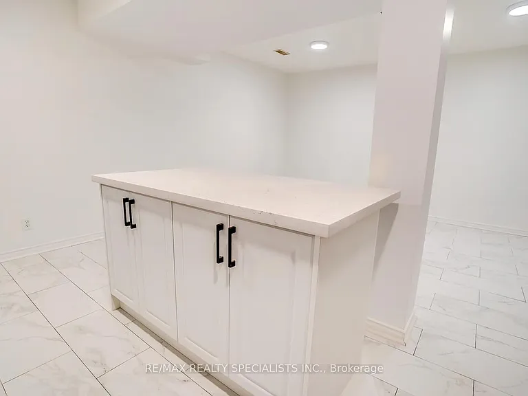 4 Garrow Ave #1 — Photo 9