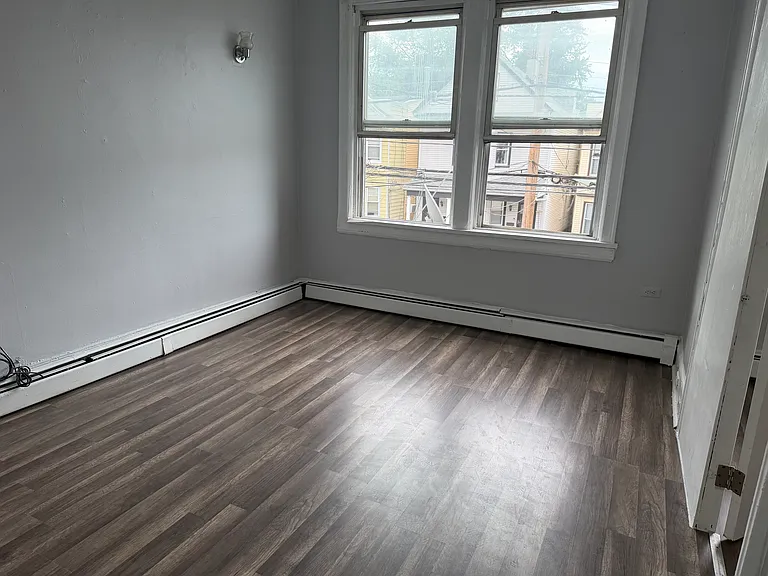 211 Garfield Ave #3 — Photo 3