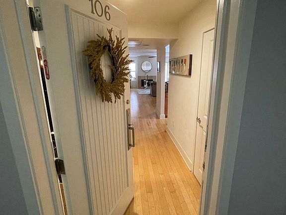 3rd image of 1951 N Beachwood Dr APT 106